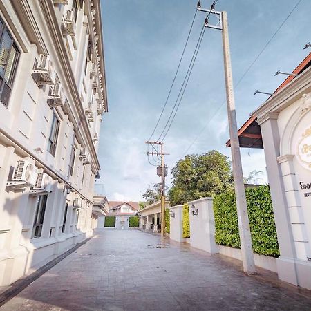 Huern Kan Thong Hotel Phrae Exteriör bild