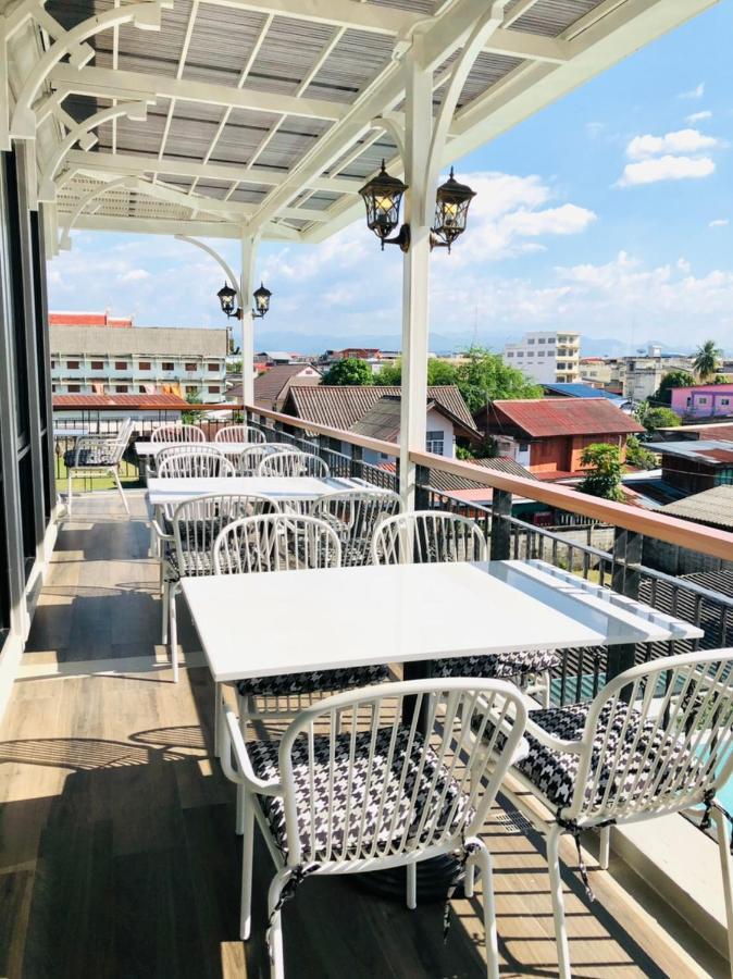 Huern Kan Thong Hotel Phrae Exteriör bild