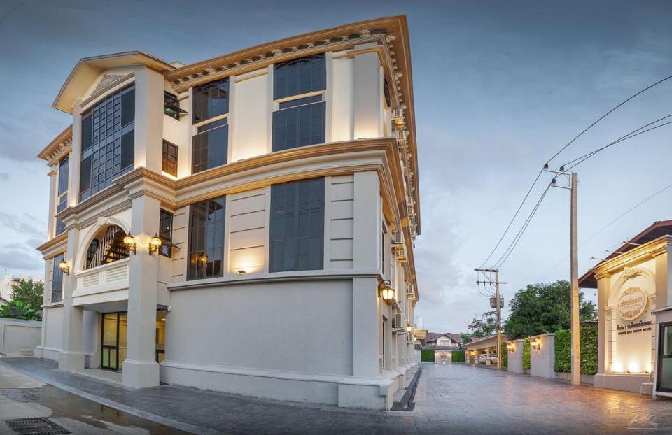 Huern Kan Thong Hotel Phrae Exteriör bild